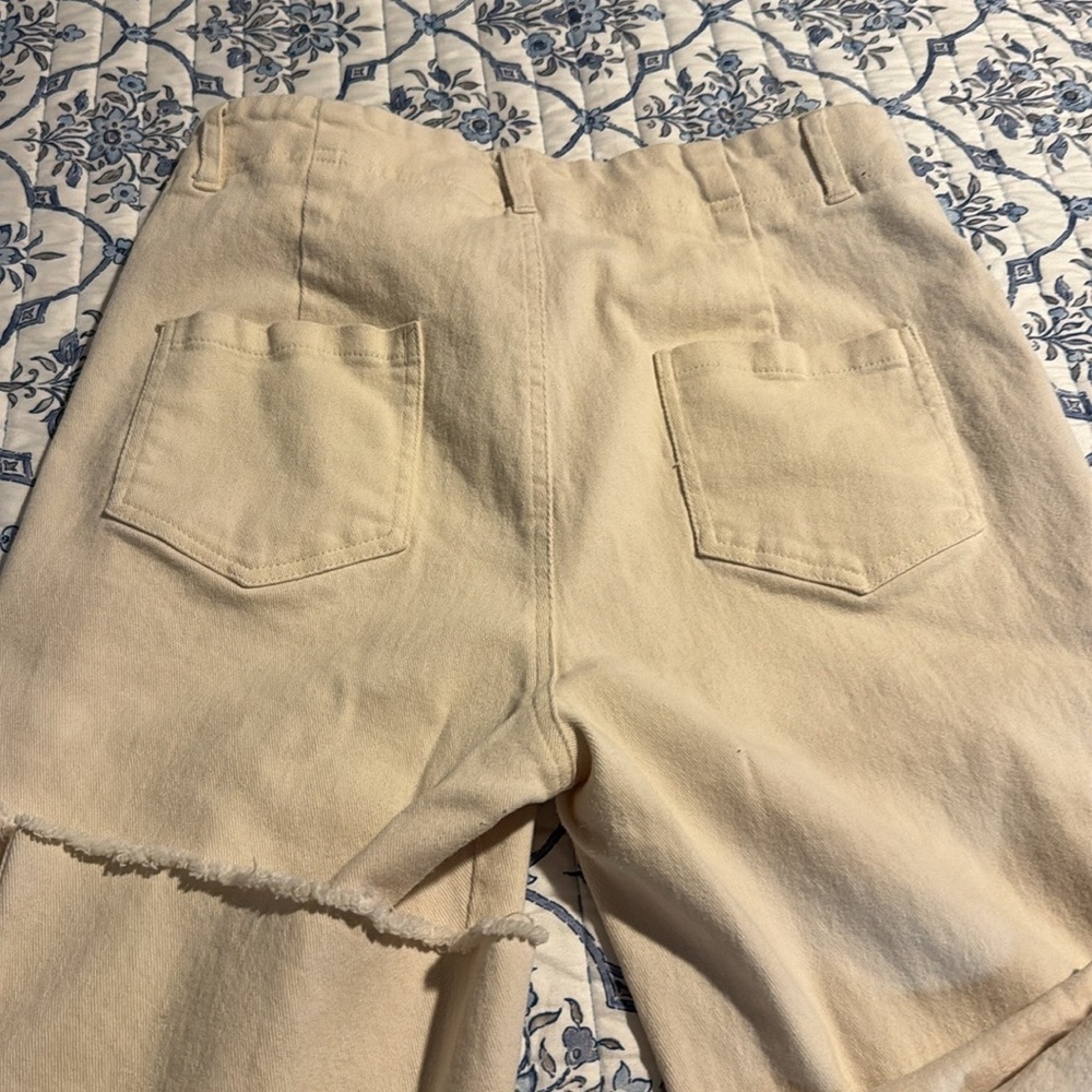Jeans, raw hem.